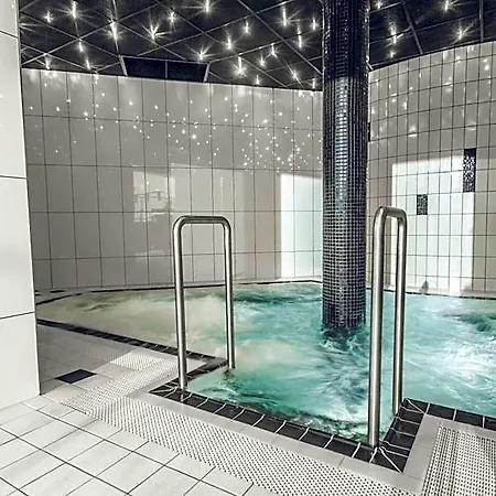 Hotel Braavo Talin